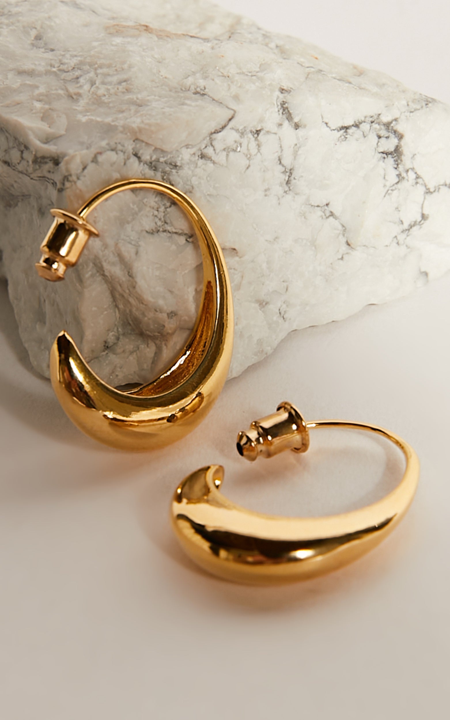 Pheba Earrings in Gold