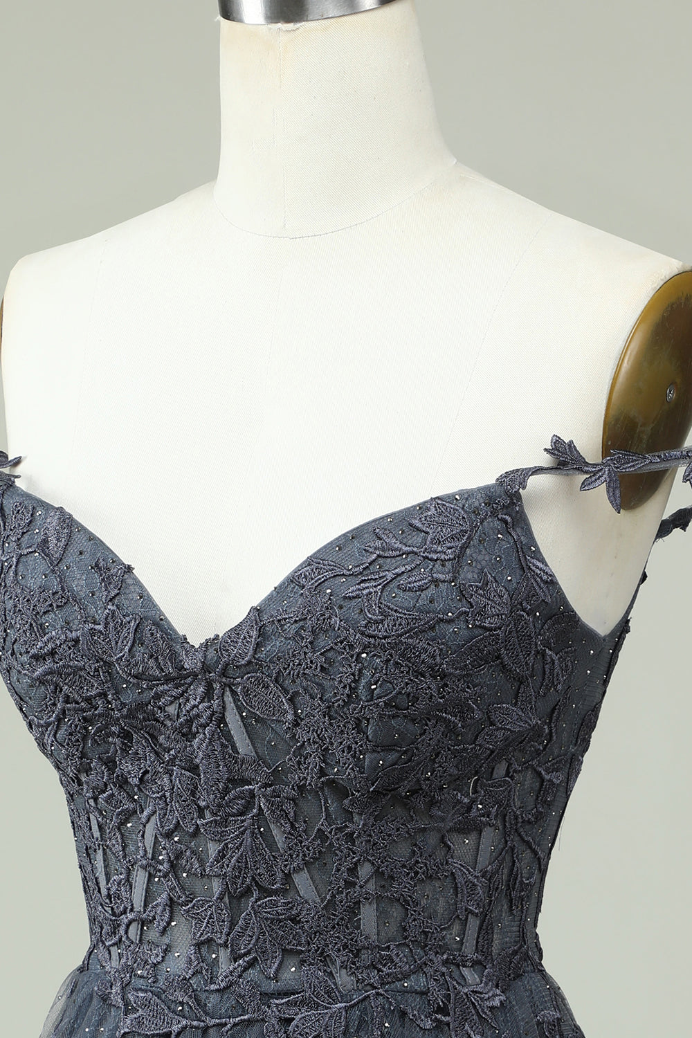 Grey Spaghetti Straps Short Homecoming Dress with Appliques