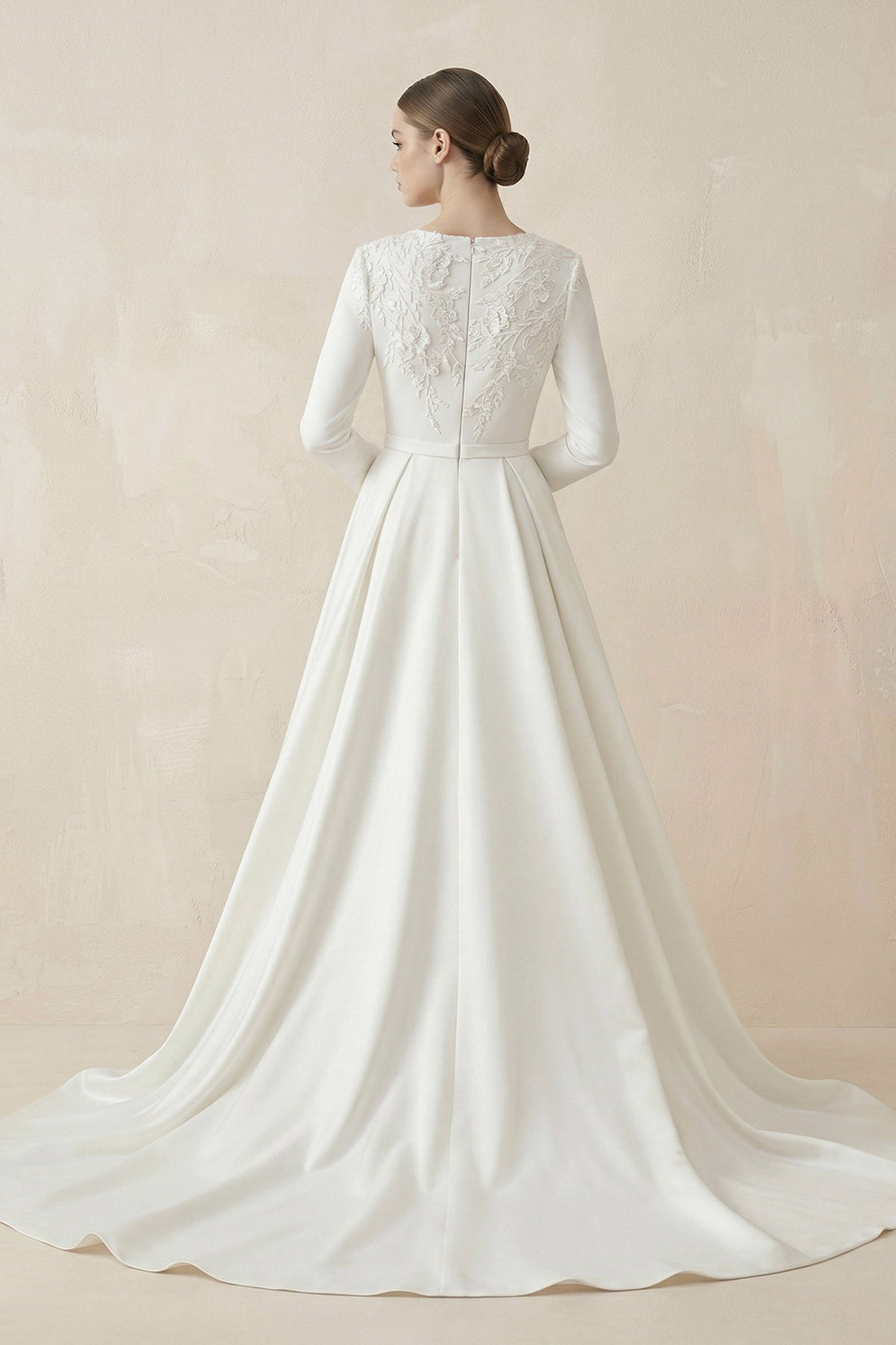 A Line White Long Sleeves Appliqued Wedding Dresses with Train