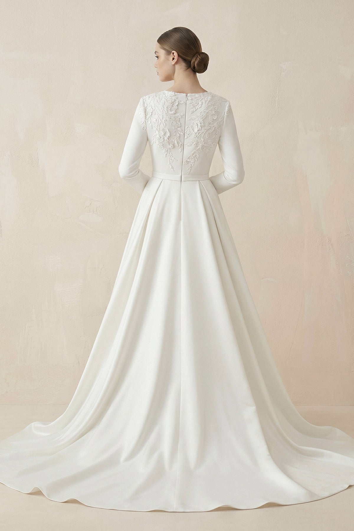 A Line White Long Sleeves Appliqued Wedding Dresses with Train