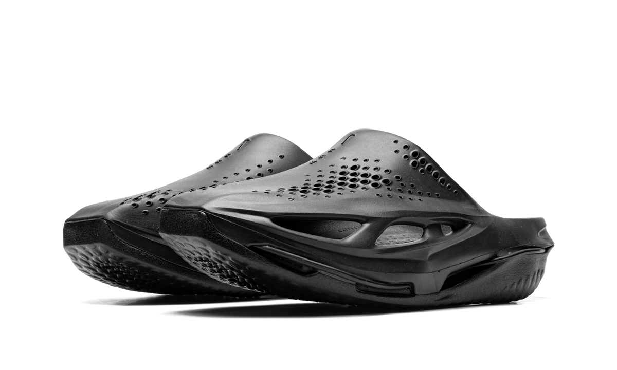 MMW 005 Slide Triple Black DH1258 002