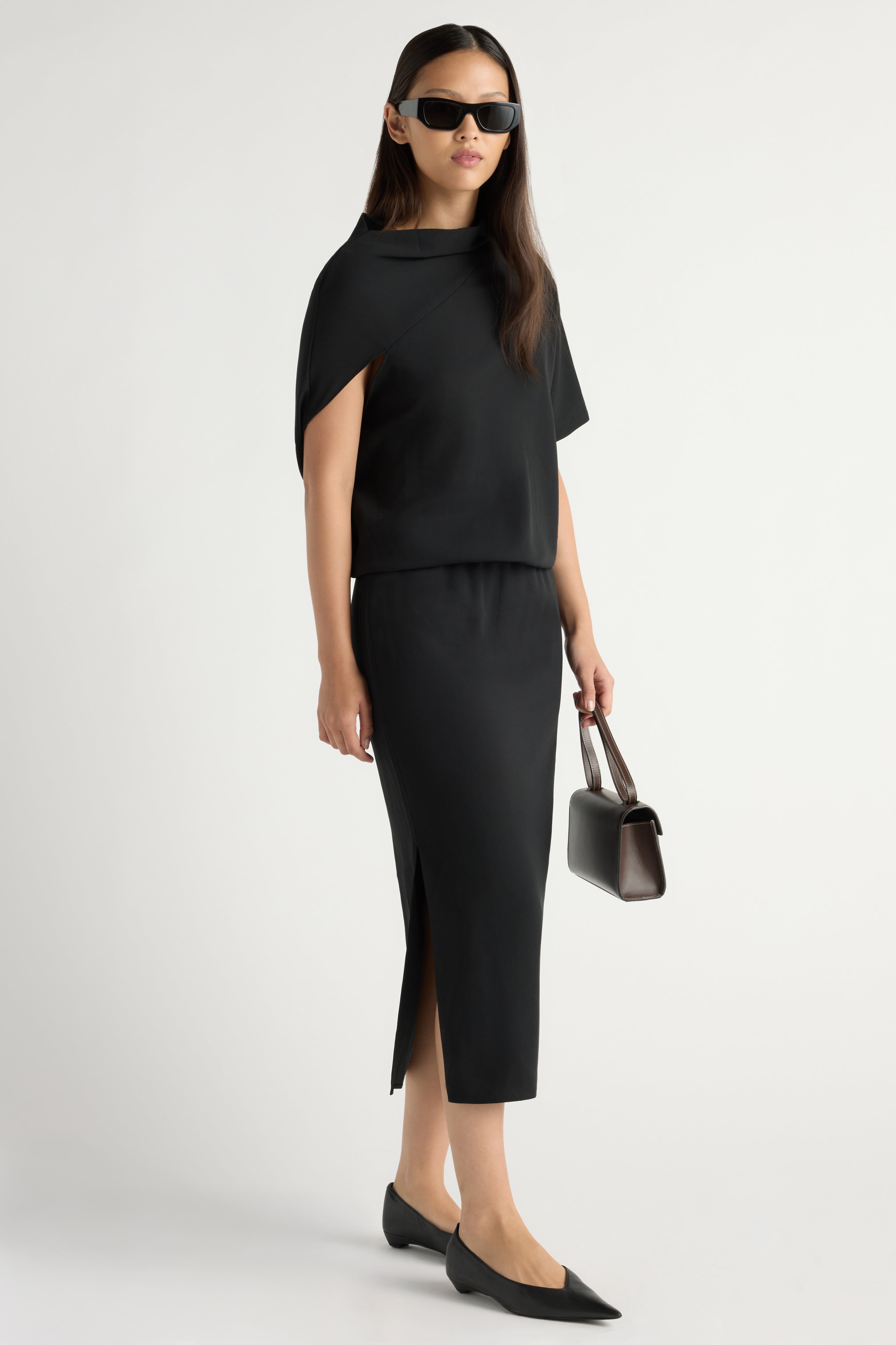 Gitte Asymmetric-Sleeve Dress