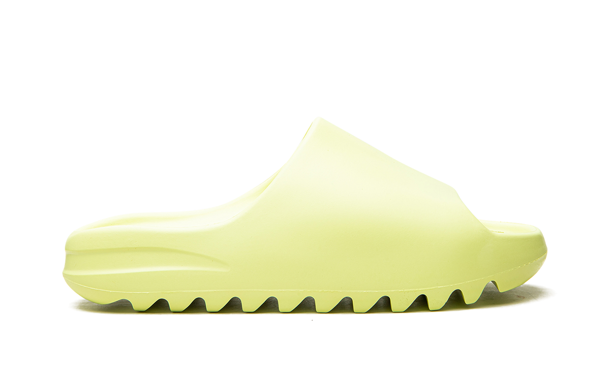 Yeezy Slide Glow GX6138