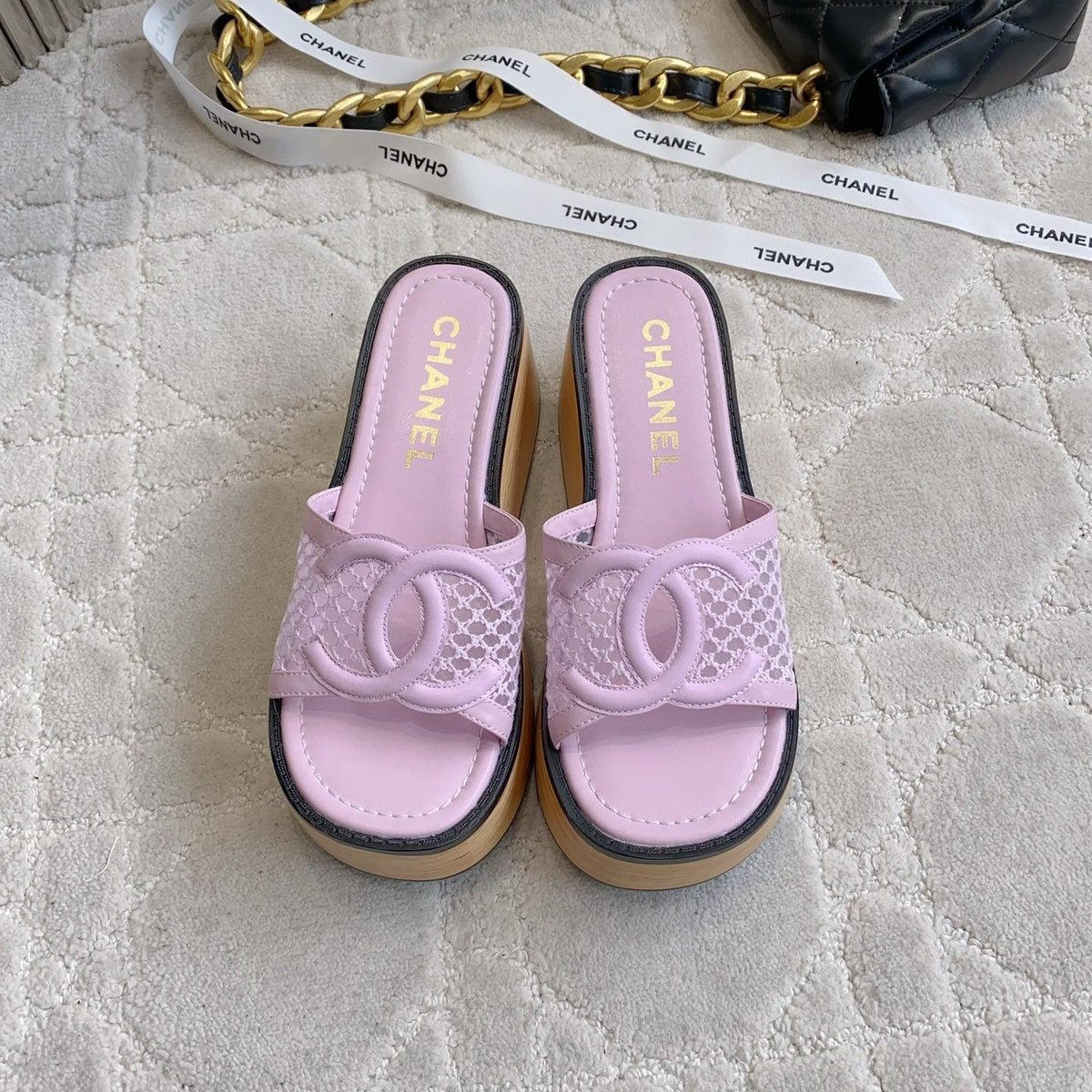 CC Logo Platform Sandals Pink Lambskin 723735
