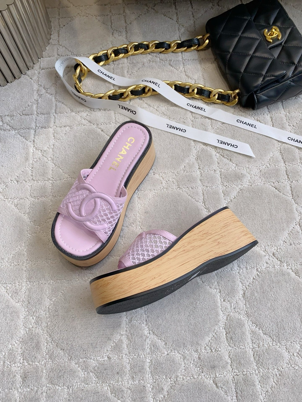 CC Logo Platform Sandals Pink Lambskin 723735