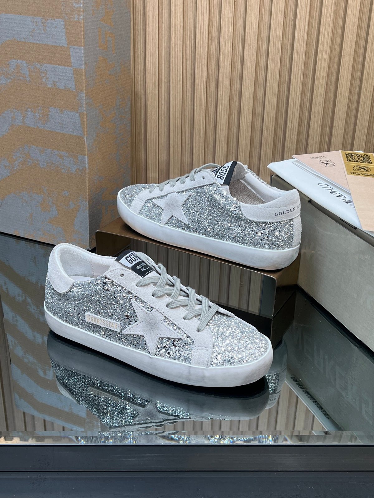 GGDB True-Star Sneaker Light Grey Suede Glitter 665956