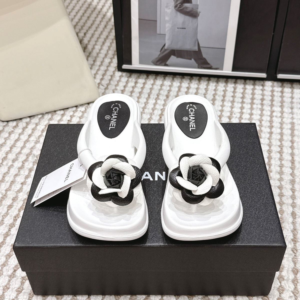 CC 26SS Thong Sandals Black White Leather 721683