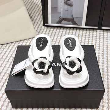 CC 26SS Thong Sandals Black White Leather 721683