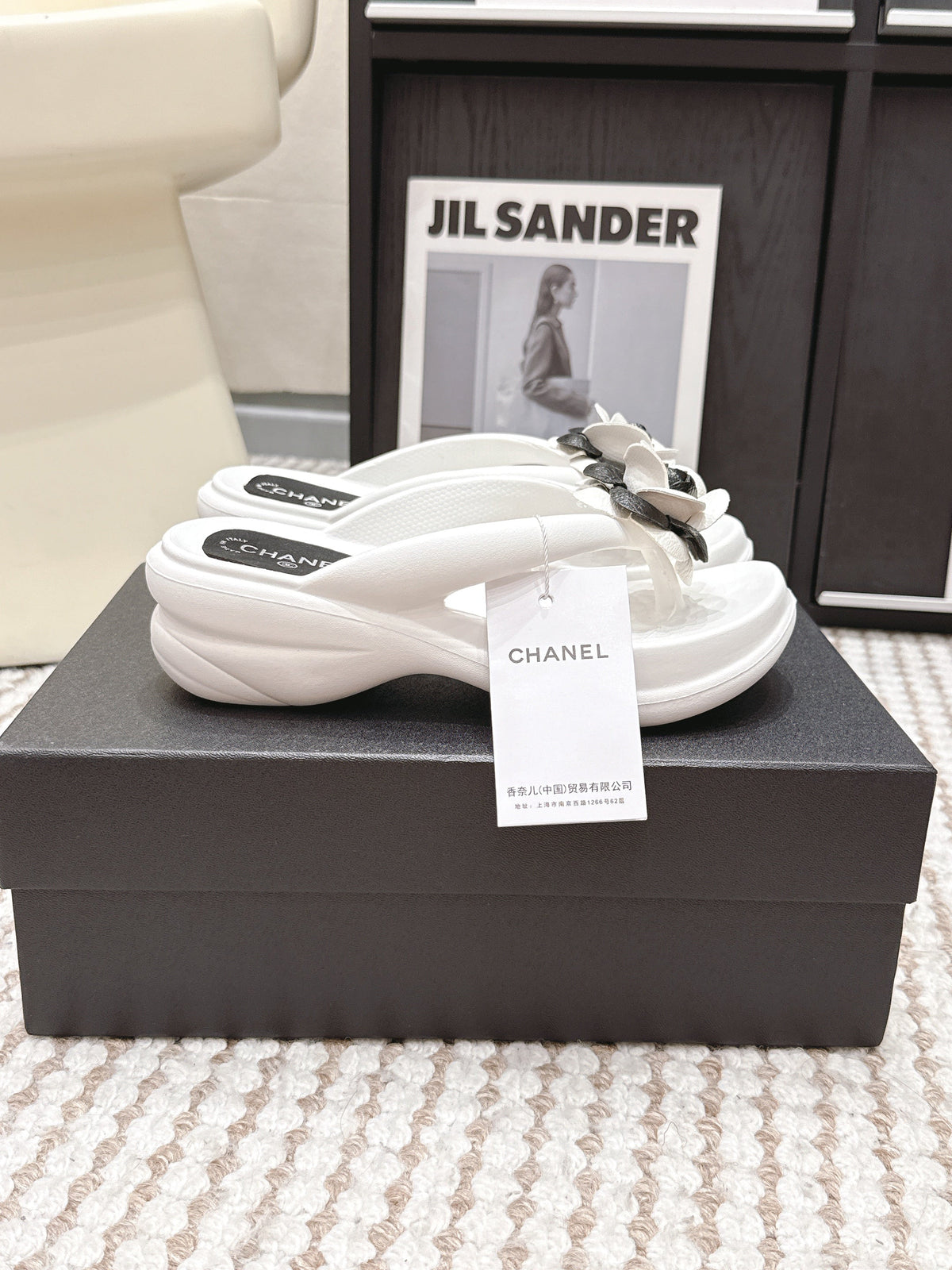 CC 26SS Thong Sandals Black White Leather 721683