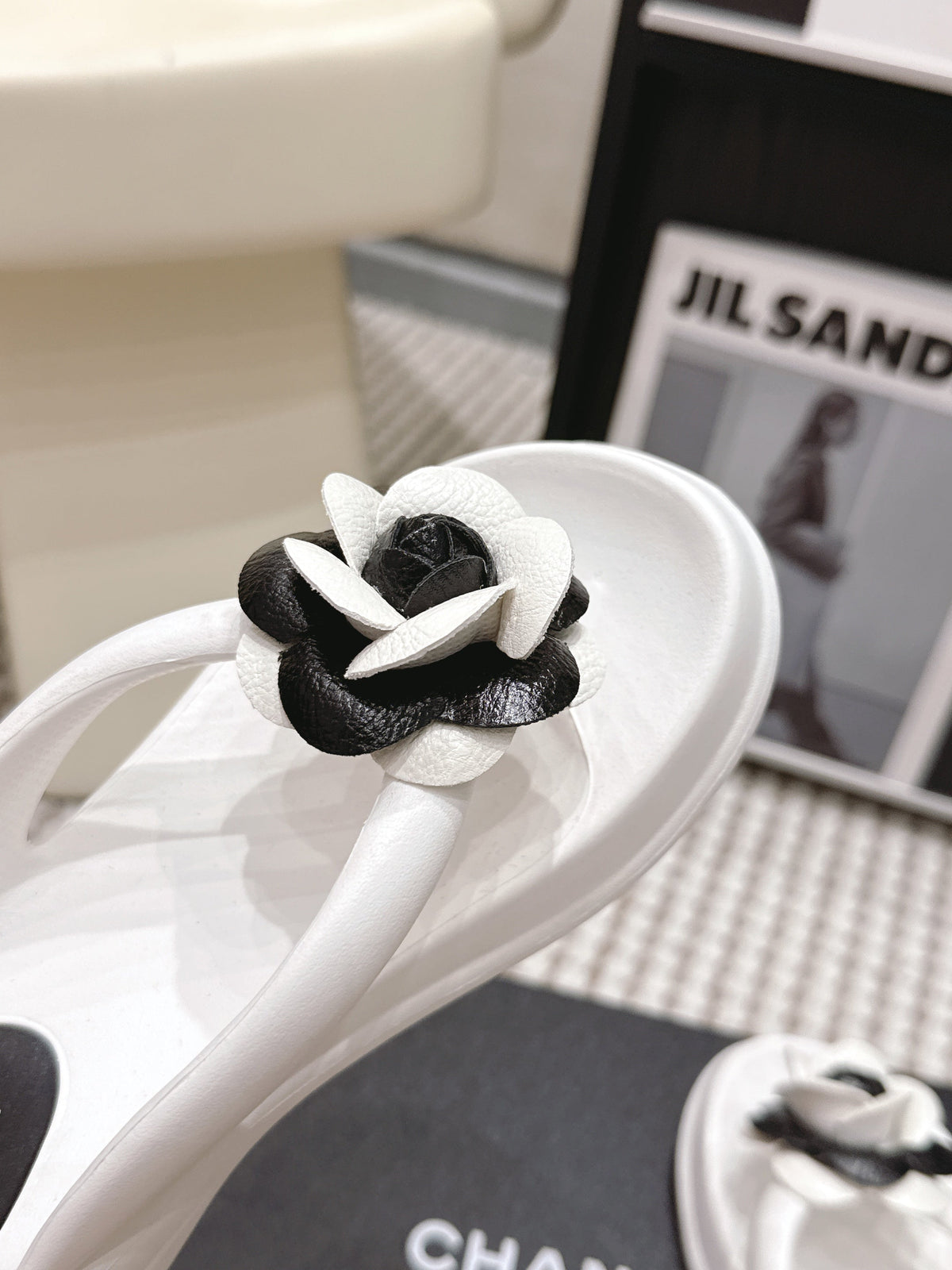 CC 26SS Thong Sandals Black White Leather 721683