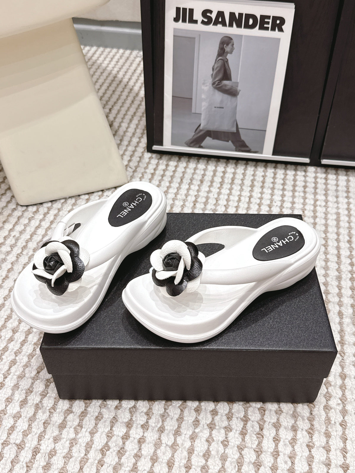 CC 26SS Thong Sandals Black White Leather 721683