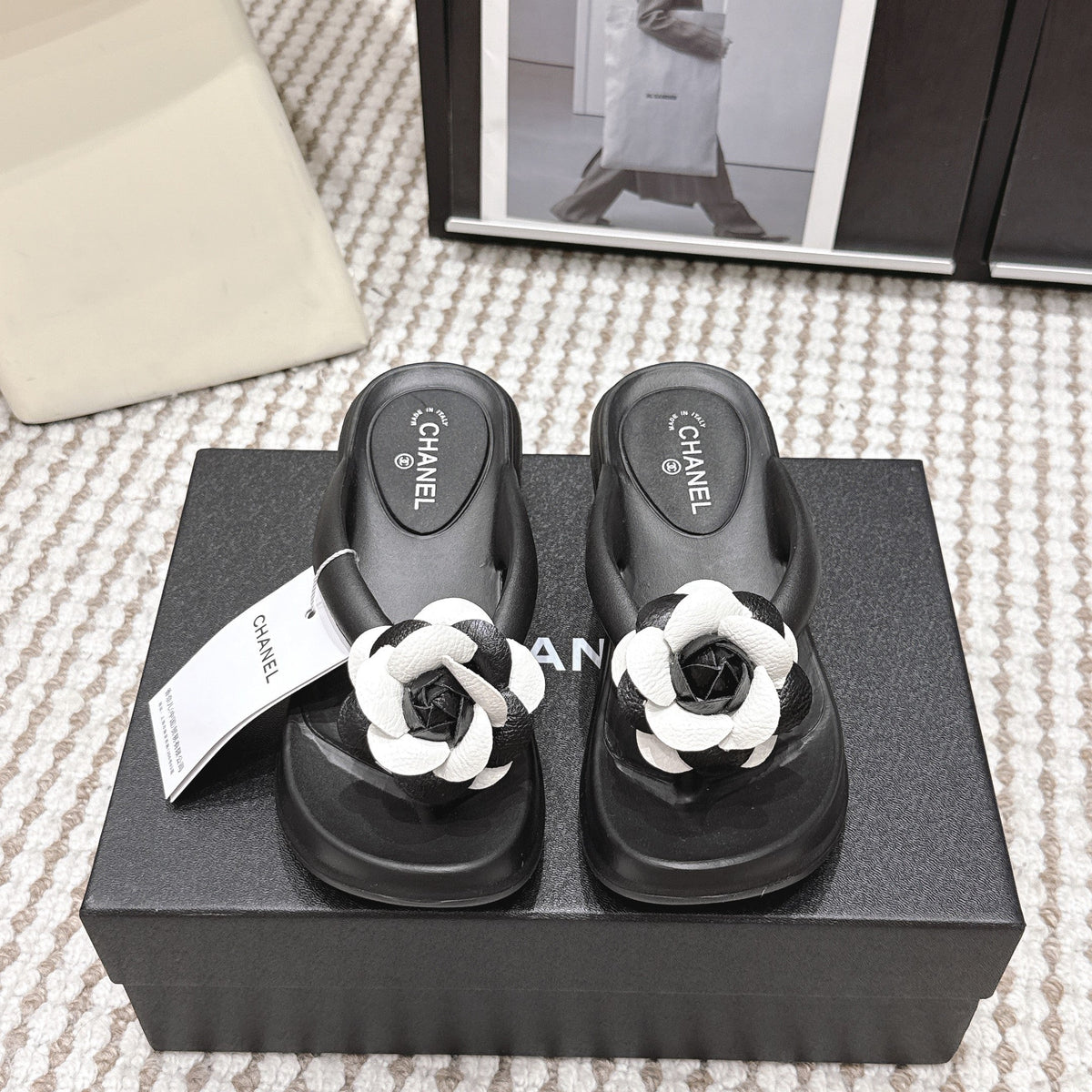 CC 26SS Thong Sandals Black White Leather 721684