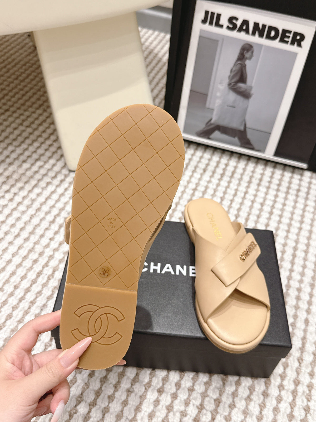 CC 26s Slip-on Sandals Beige Leather 721685