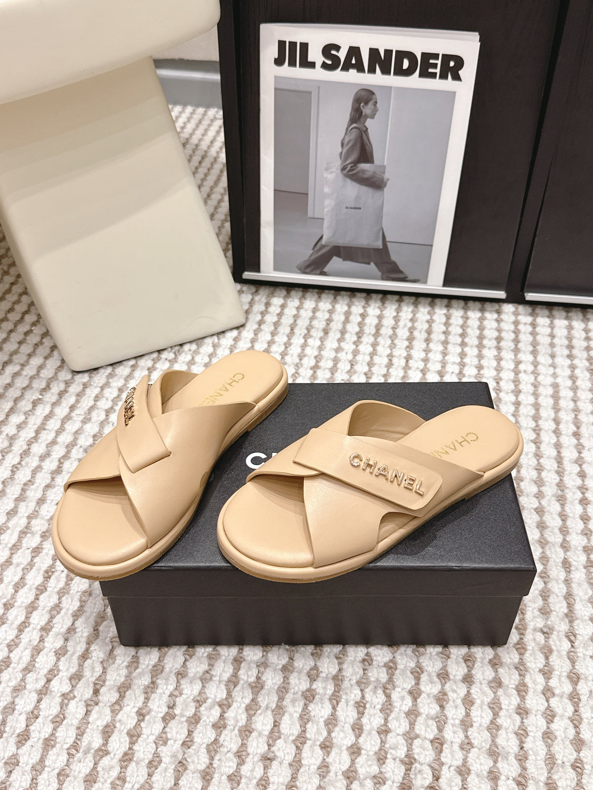 CC 26s Slip-on Sandals Beige Leather 721685