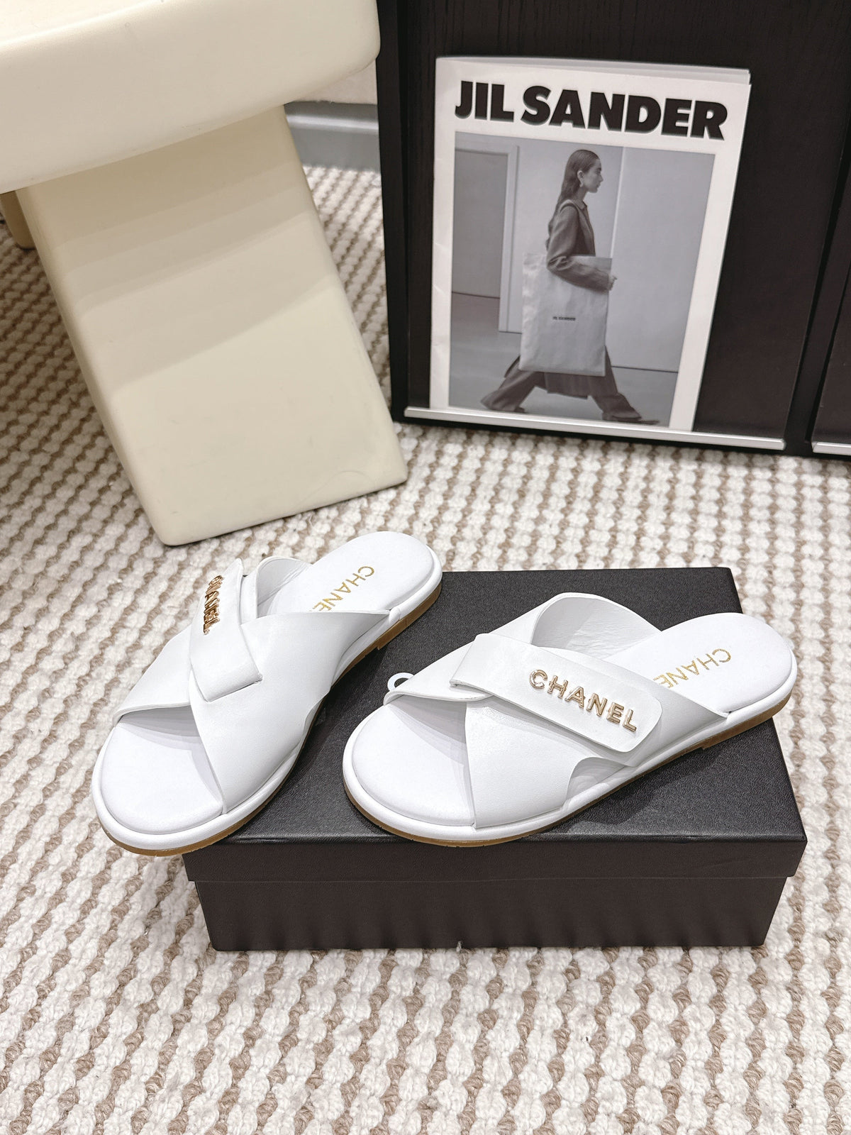 CC 26s Slip-on Sandals White Leather 721686