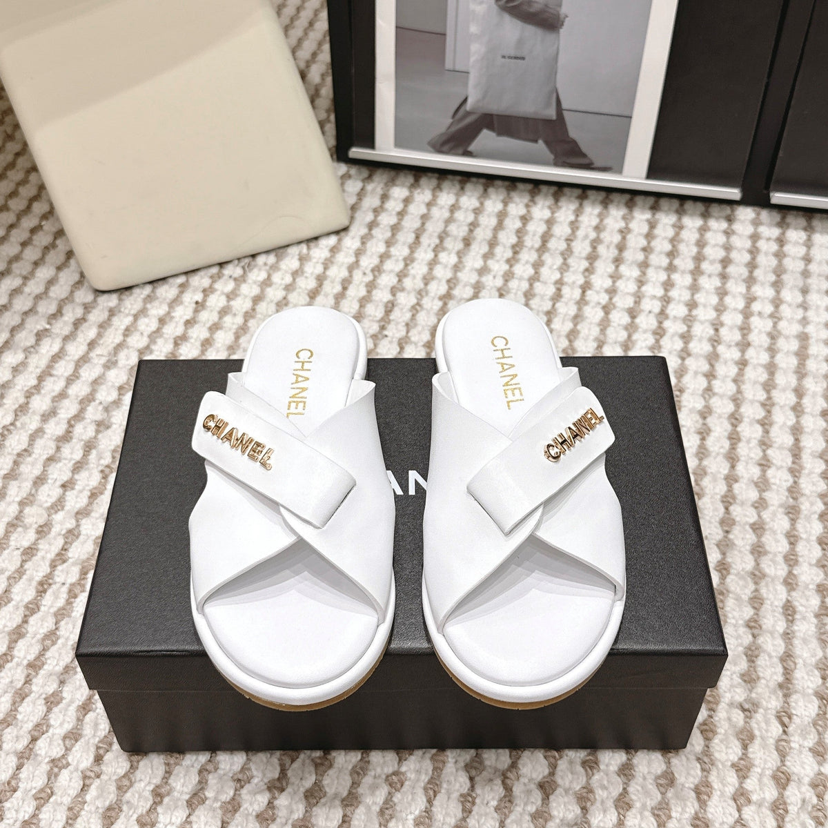 CC 26s Slip-on Sandals White Leather 721686