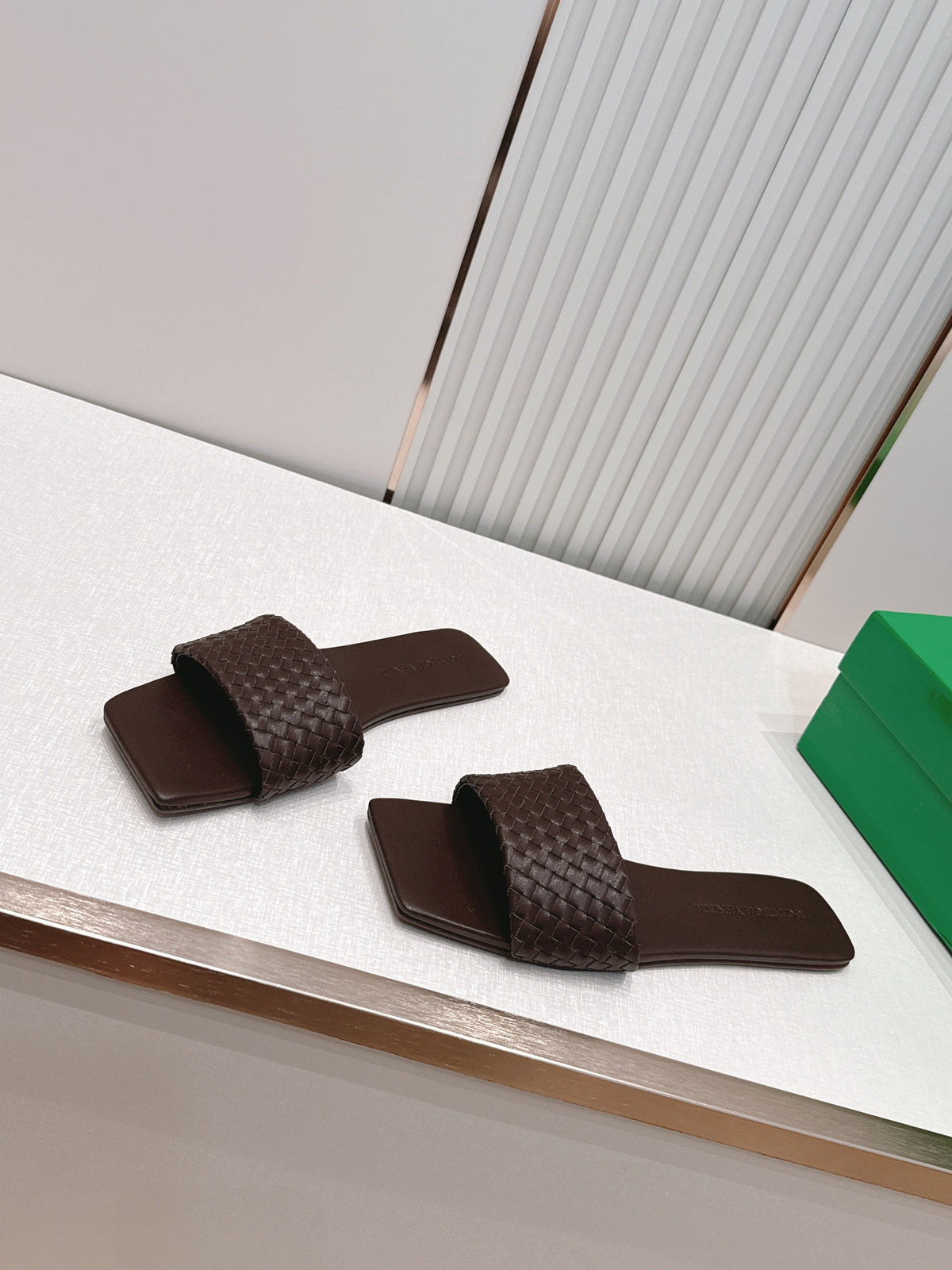 BV Parco Slide Coffee Intrecciato Woven Leather 798040