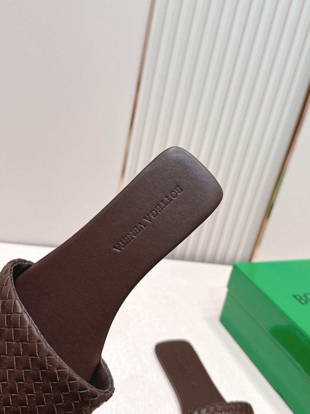 BV Parco Slide Coffee Intrecciato Woven Leather 798040