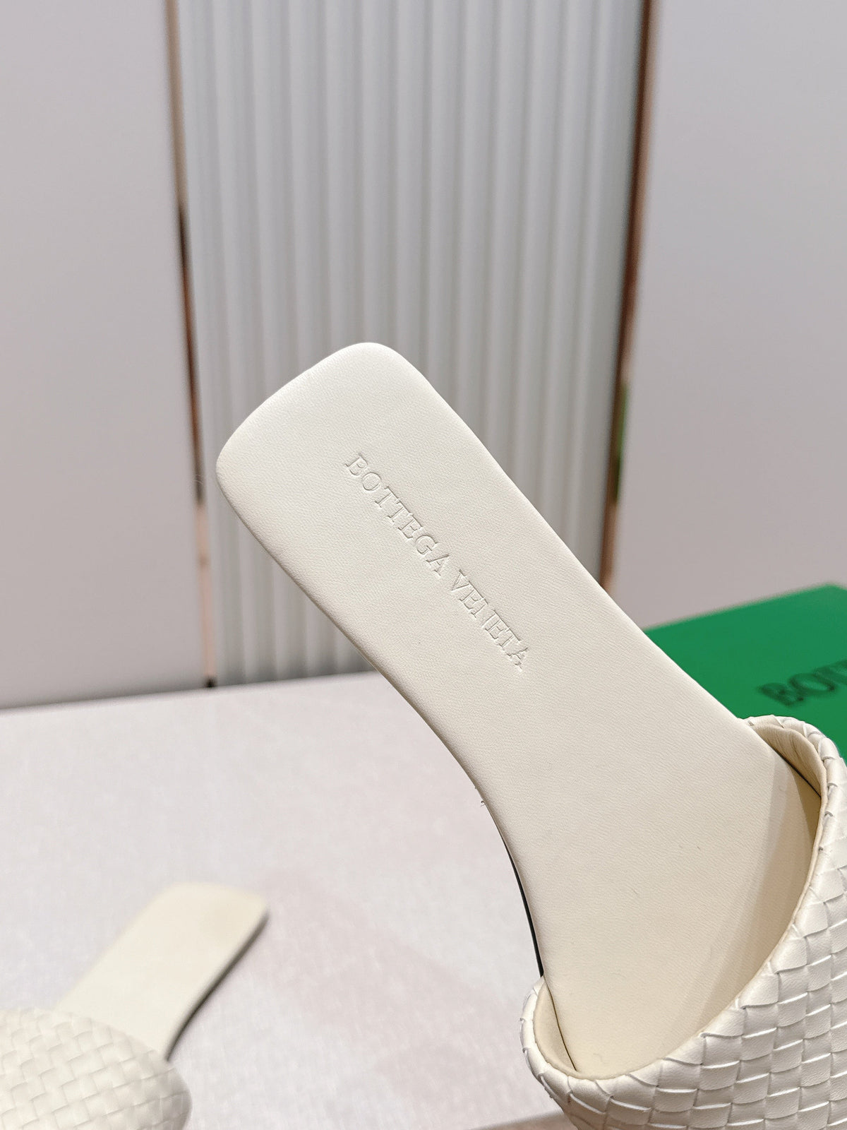 BV Parco Slide White Intrecciato Woven Leather 798043