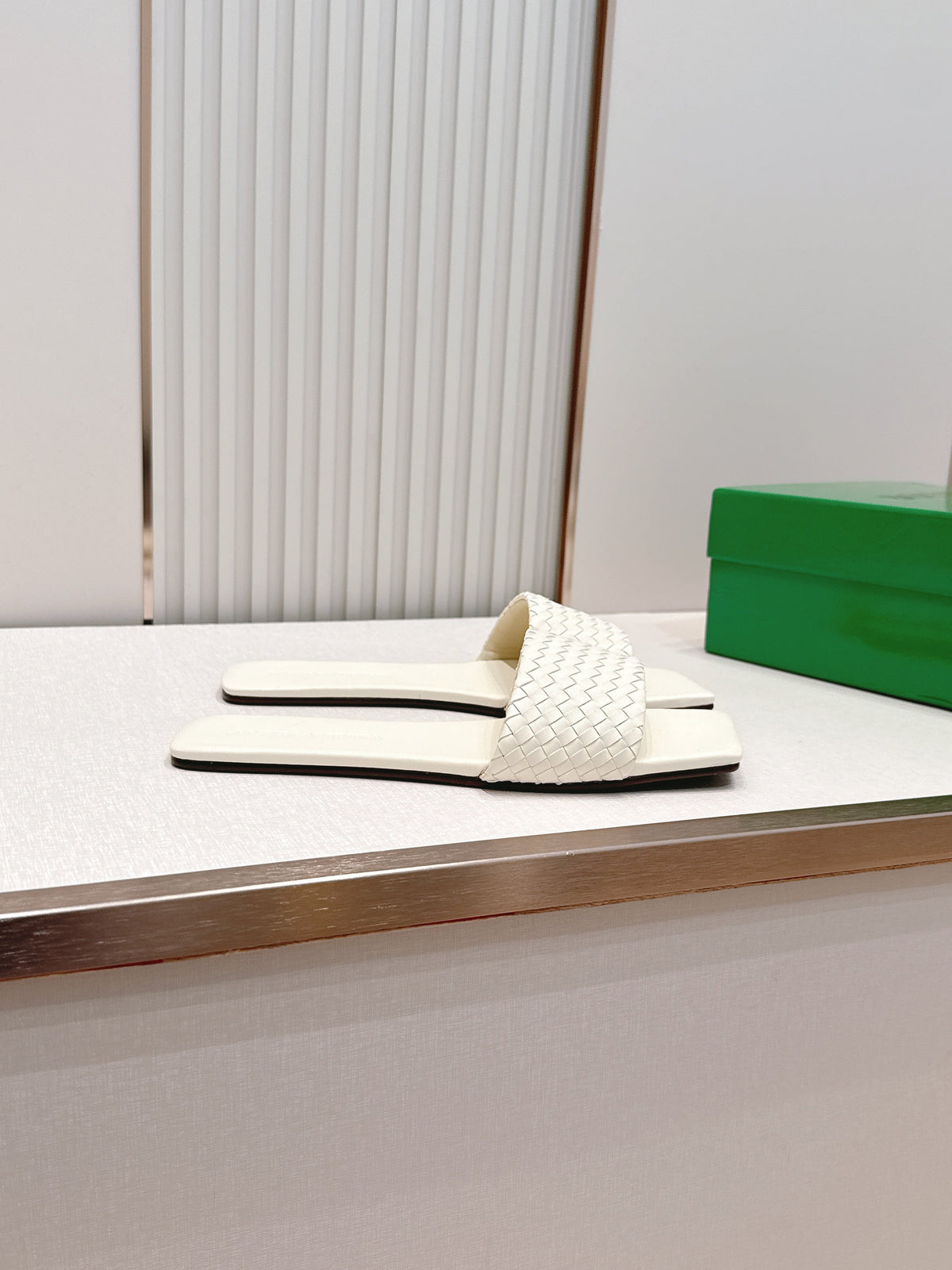 BV Parco Slide White Intrecciato Woven Leather 798043