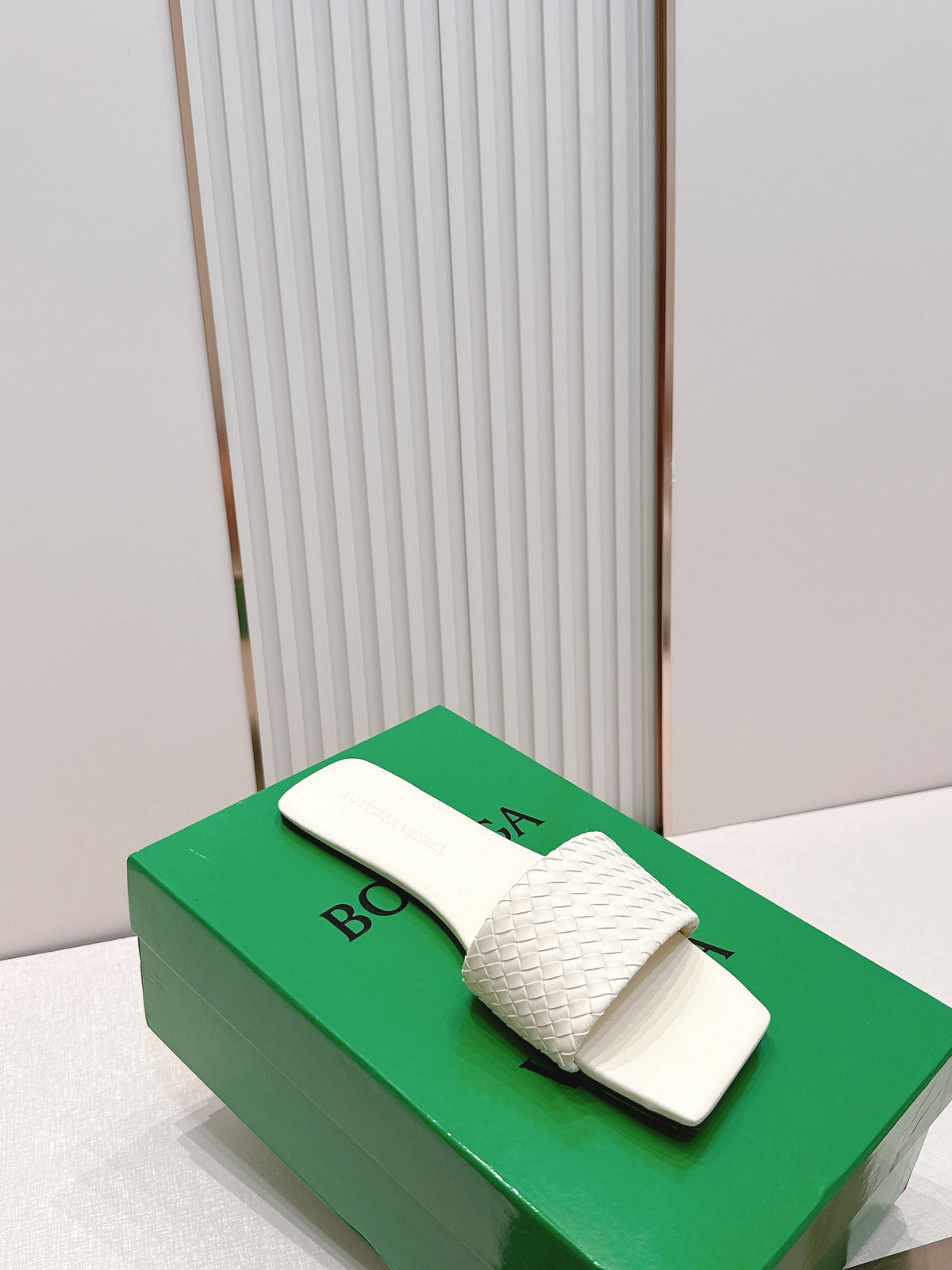 BV Parco Slide White Intrecciato Woven Leather 798043