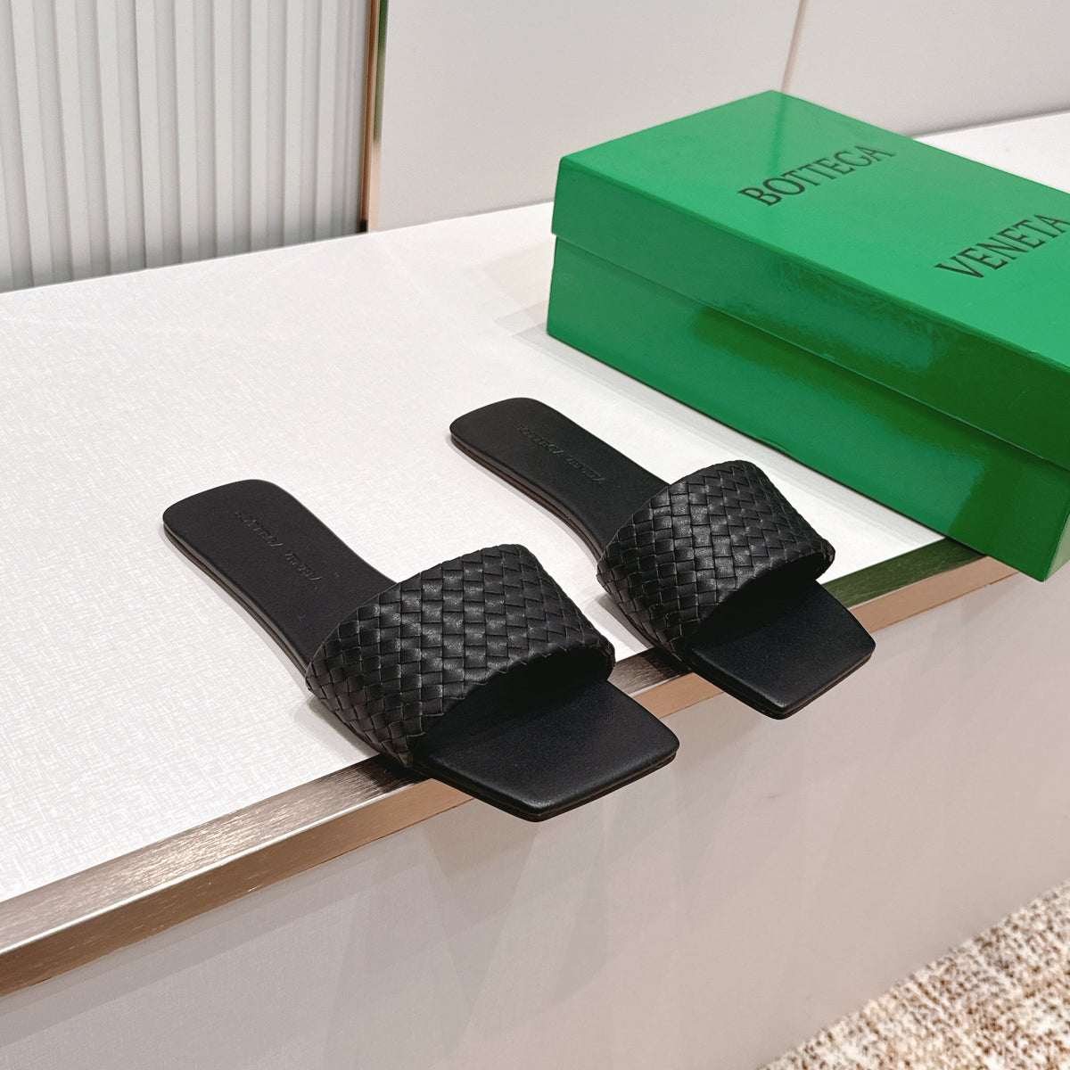 BV Parco Slide Black Intrecciato Woven Leather 798044