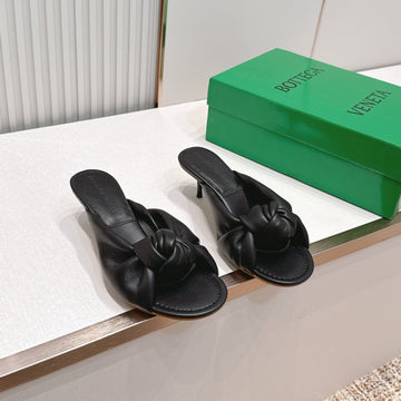 BV Maroon Knotted Slides 5.5cm Black Leather 798050