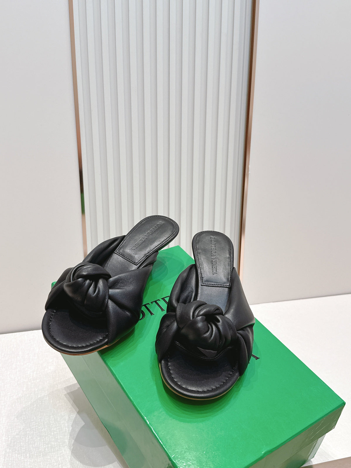 BV Maroon Knotted Slides 5.5cm Black Leather 798050
