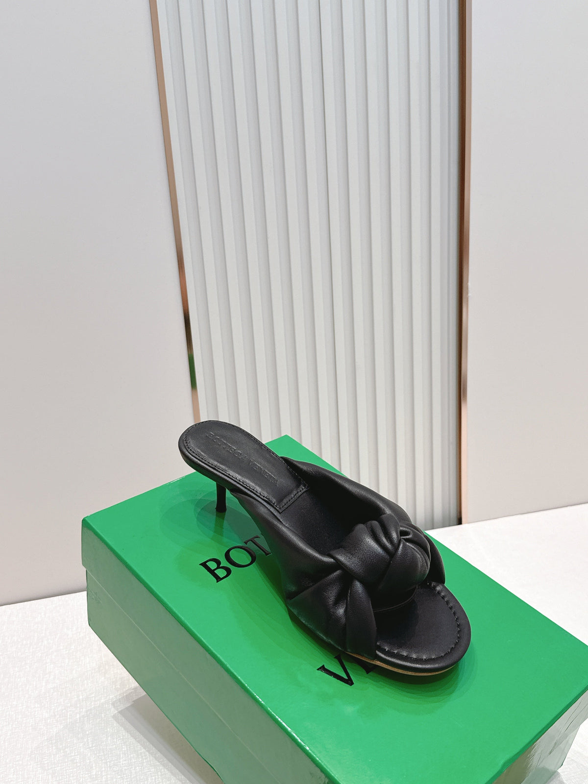 BV Maroon Knotted Slides 5.5cm Black Leather 798050