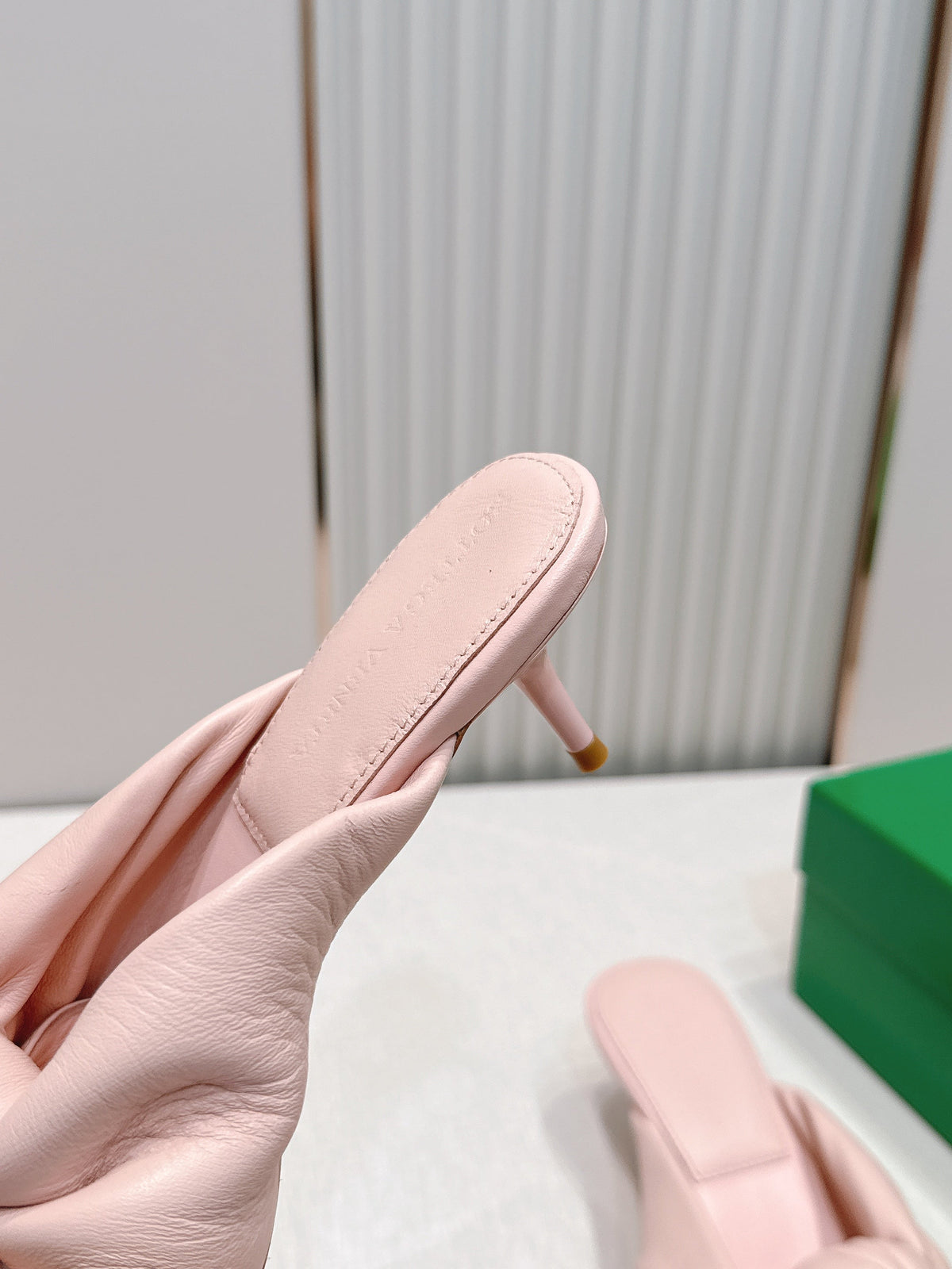 BV Maroon Knotted Slides 5.5cm Light Pink Leather 798049