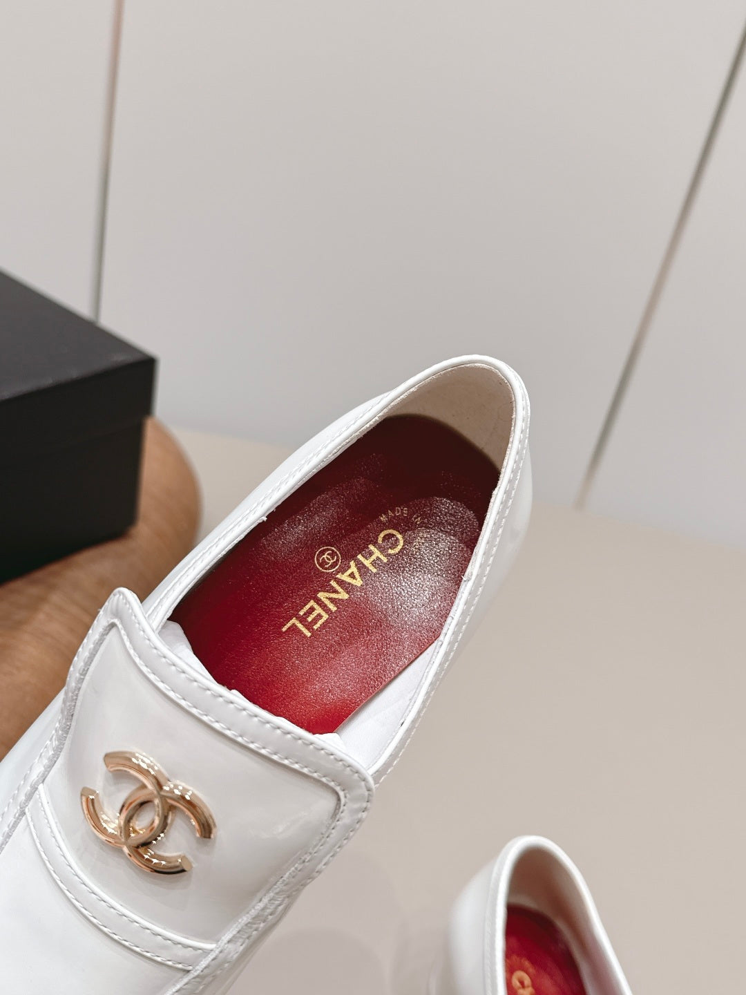 CC 26s Square-Toe Buckle Loafer 3cm White Leather 816296