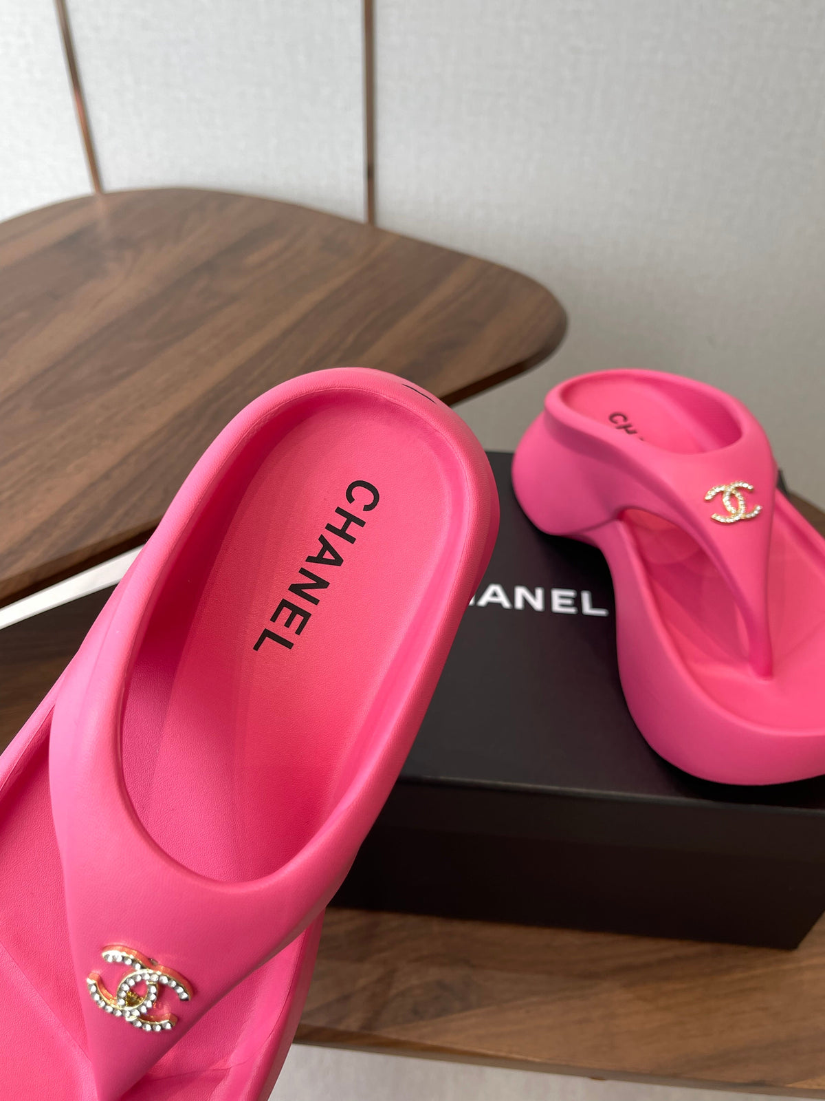 CC 26s Platform Flip-Flops Hot Pink Rubber 727521