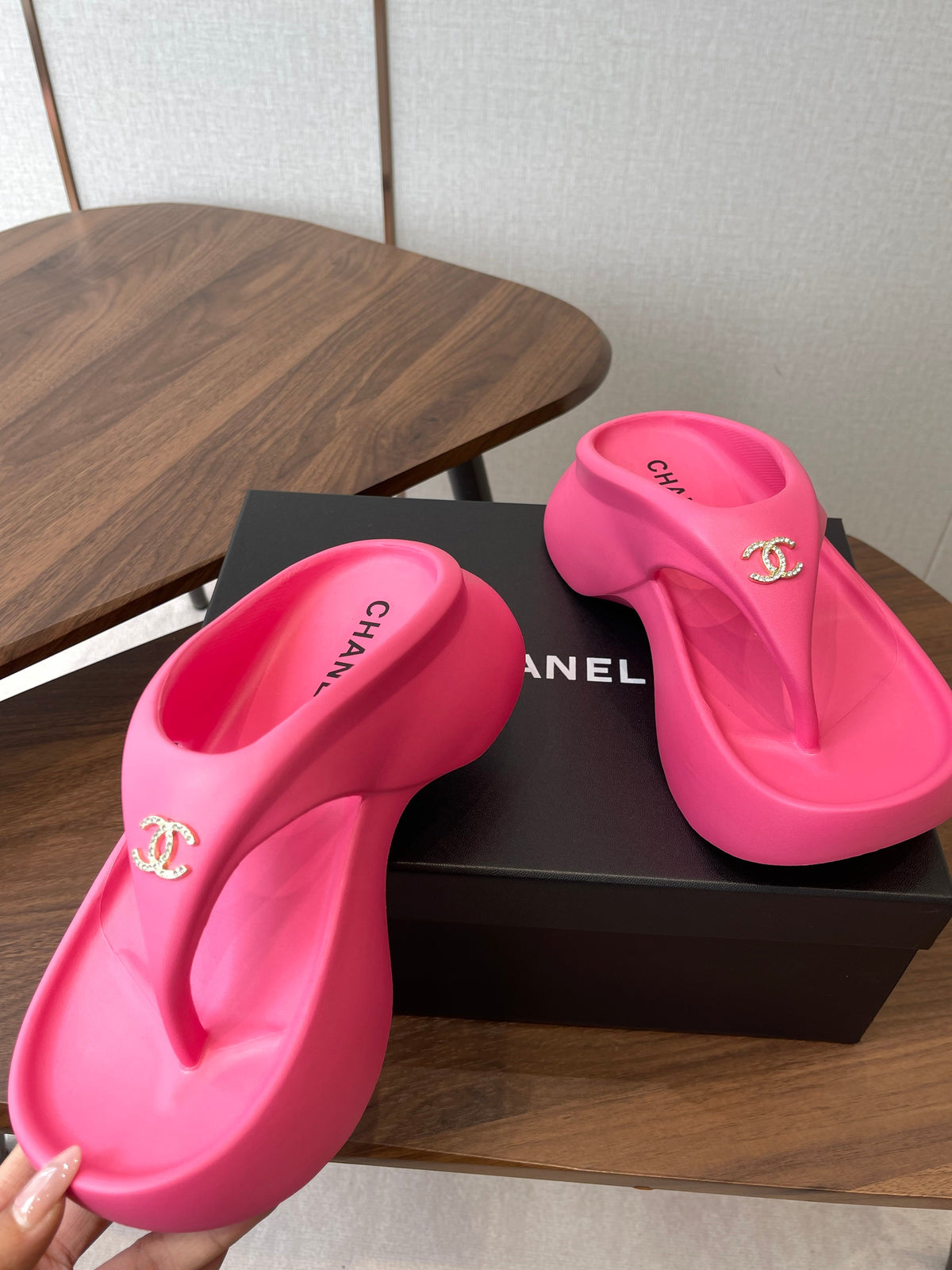 CC 26s Platform Flip-Flops Hot Pink Rubber 727521
