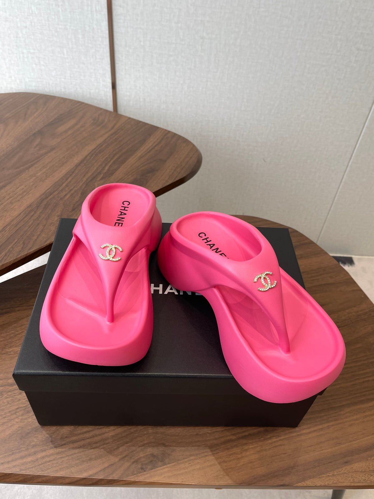 CC 26s Platform Flip-Flops Hot Pink Rubber 727521