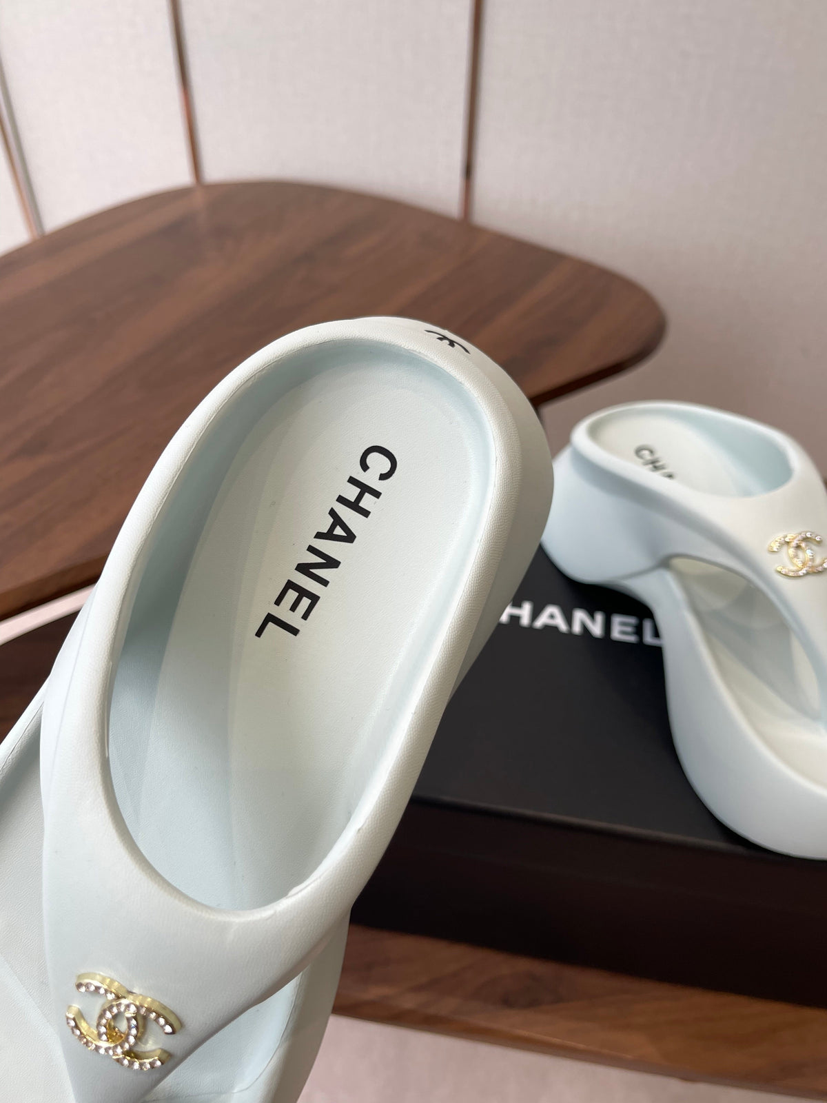 CC 26s Platform Flip-Flops Off White Rubber 727522