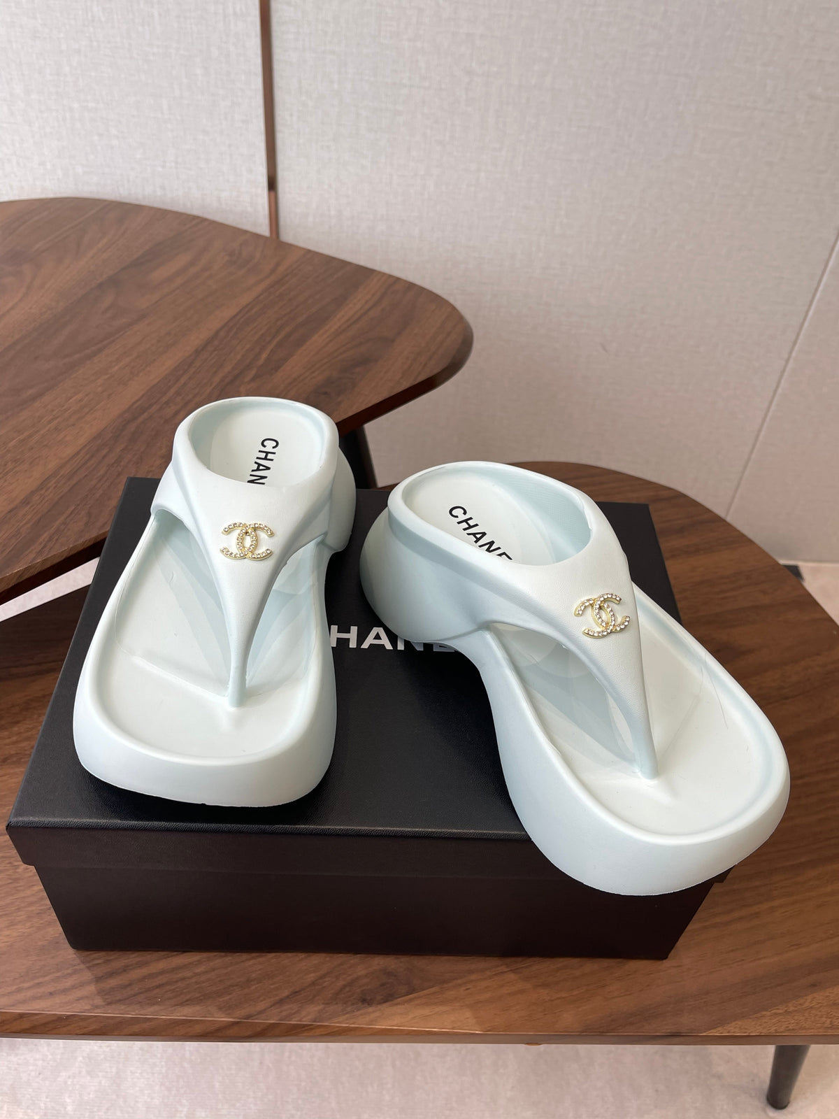 CC 26s Platform Flip-Flops Off White Rubber 727522