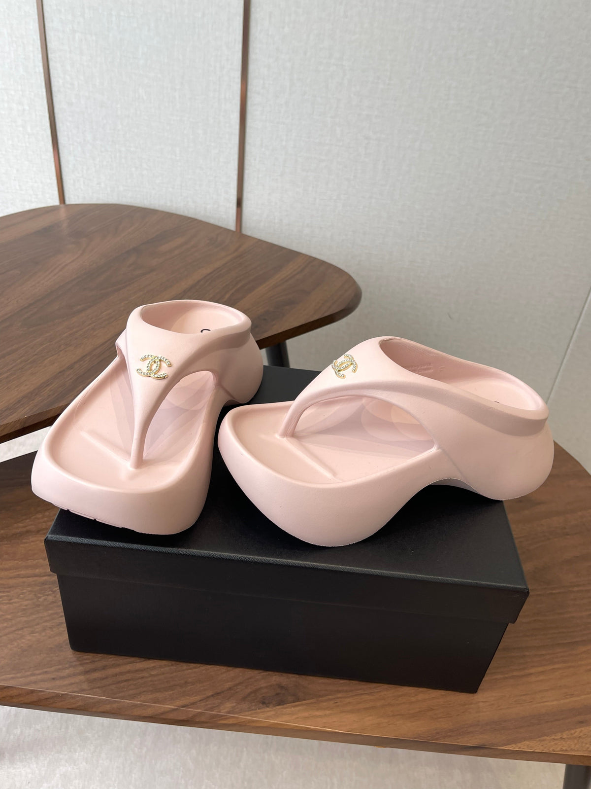 CC 26s Platform Flip-Flops Light Pink Rubber 727523
