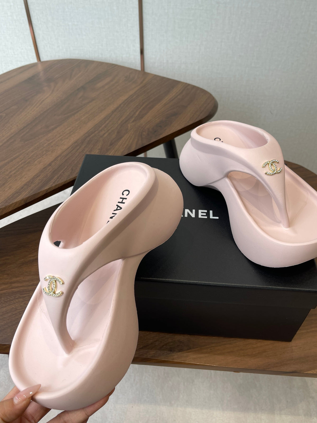 CC 26s Platform Flip-Flops Light Pink Rubber 727523