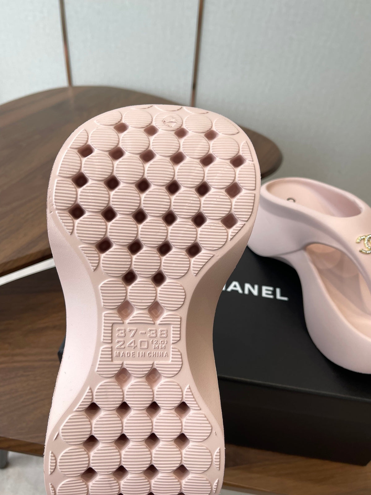 CC 26s Platform Flip-Flops Light Pink Rubber 727523