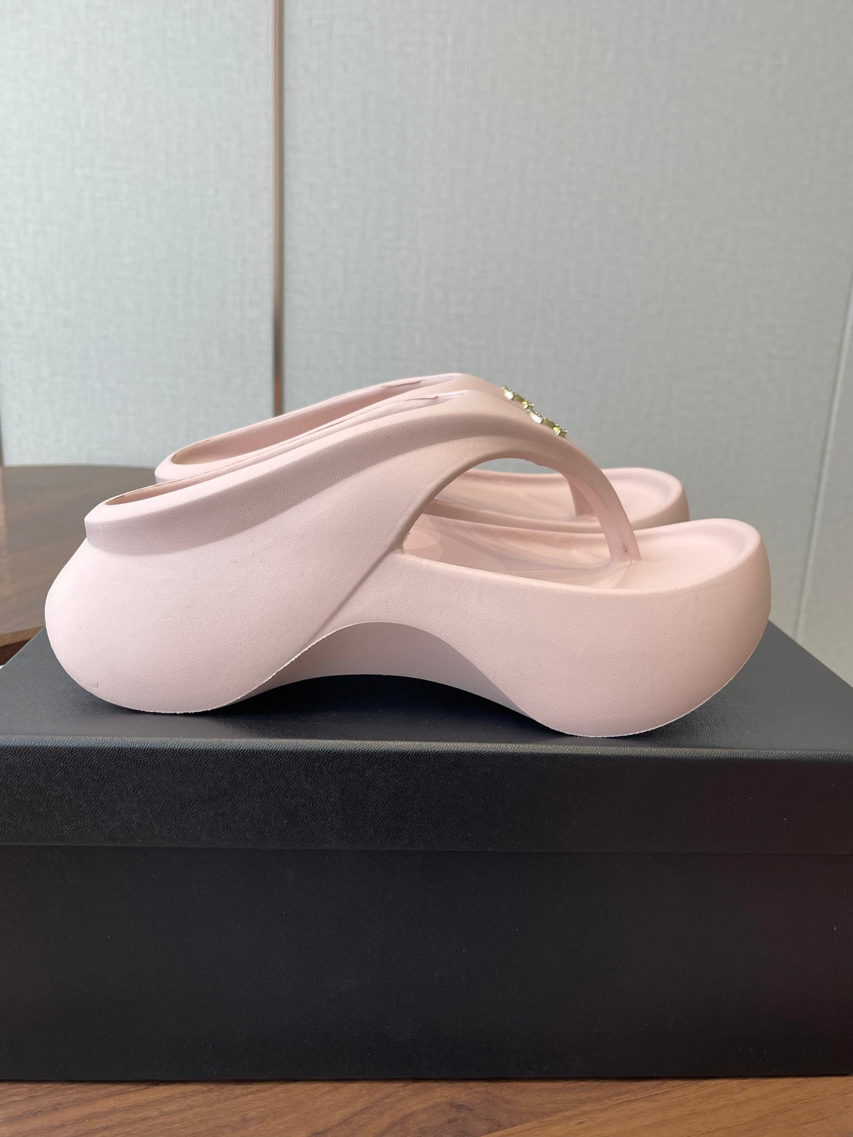 CC 26s Platform Flip-Flops Light Pink Rubber 727523