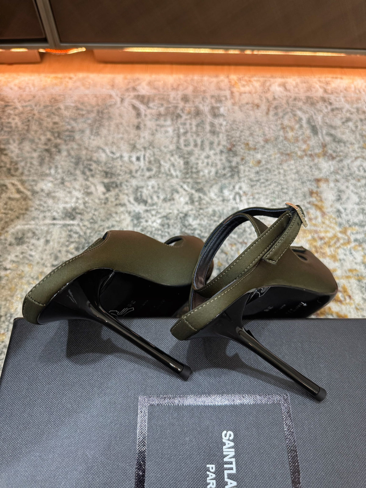 YSL 26FW Sandal 10.5cm Olive Silk 803983