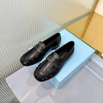 Prada 26s Loafer Black Pleated Leather 837705