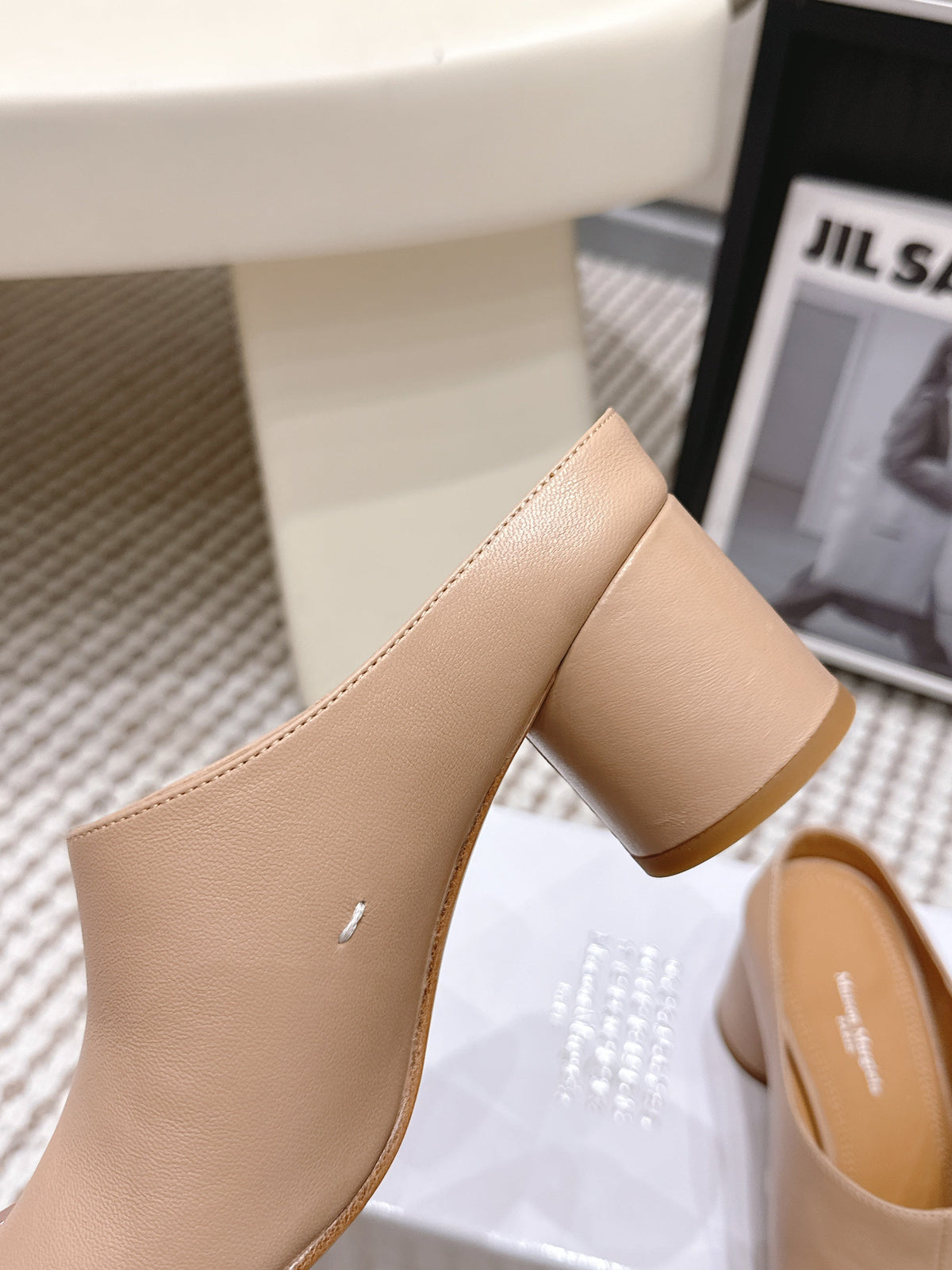 Maison Margie Tabi Décolleté Mule 6cm Beige Cowhide 722684