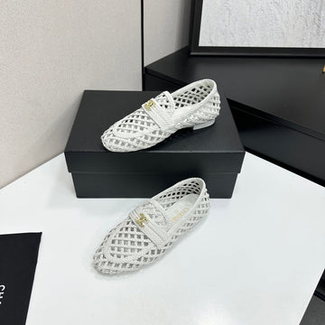 CC Pre 2026 Moccasin White Woven Sheepskin 817677