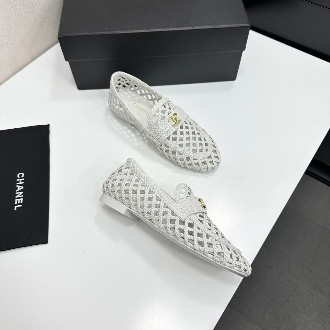CC Pre 2026 Moccasin White Woven Sheepskin 817677