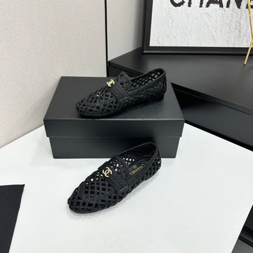 CC Pre 2026 Moccasin Black Woven Sheepskin 817675