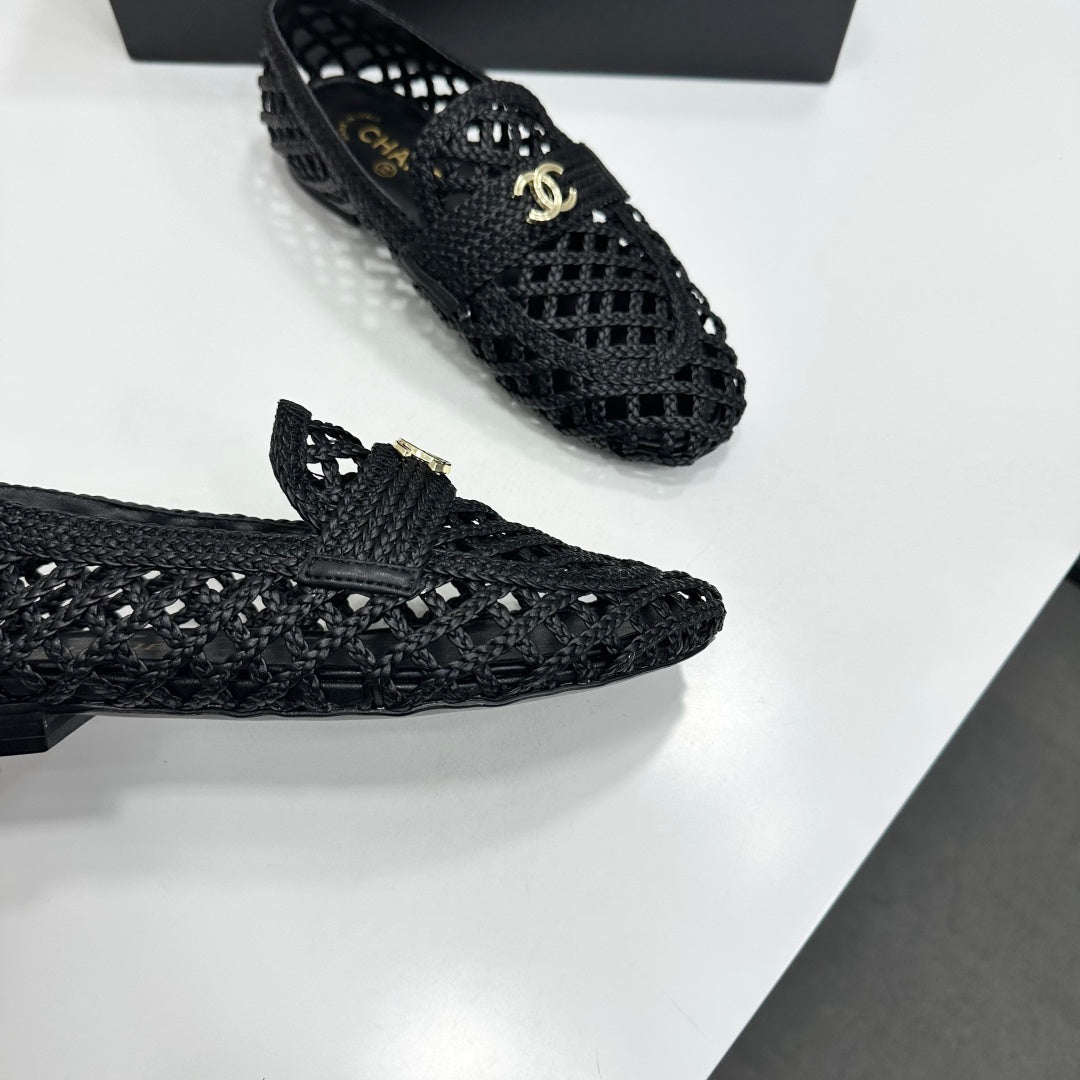 CC Pre 2026 Moccasin Black Woven Sheepskin 817675