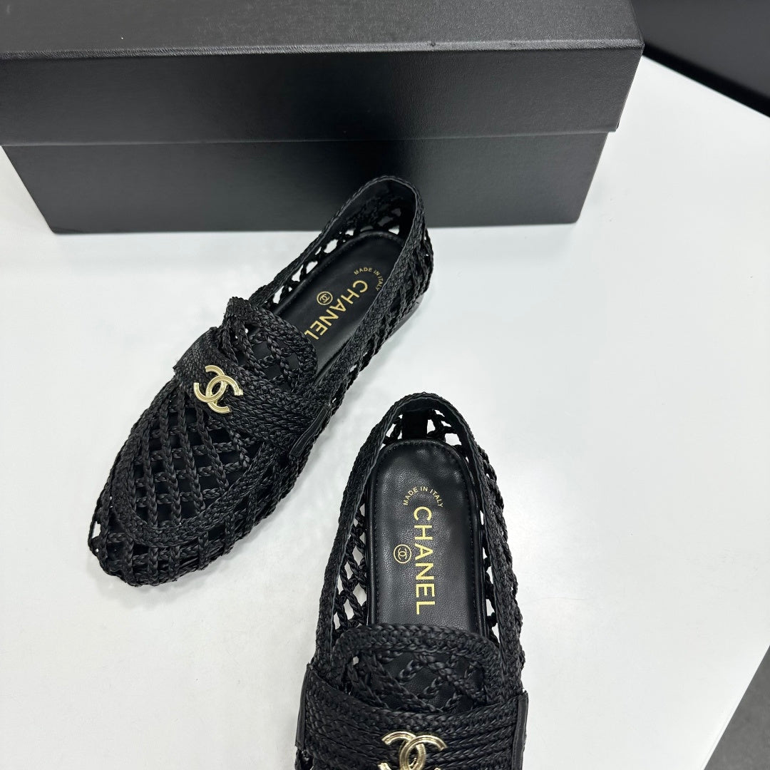 CC Pre 2026 Moccasin Black Woven Sheepskin 817675