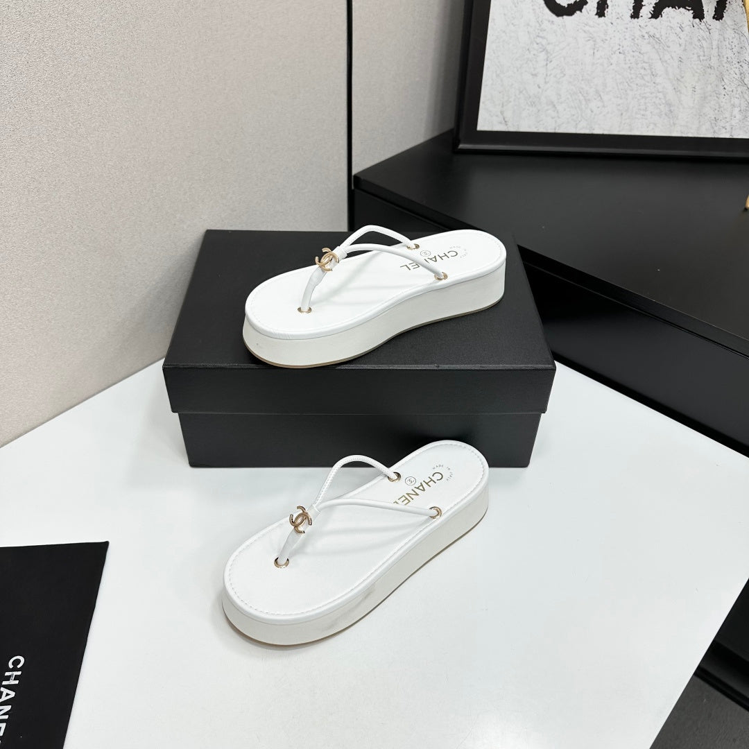 CC 26s Platform Thong Sandals White Lambskin 817608