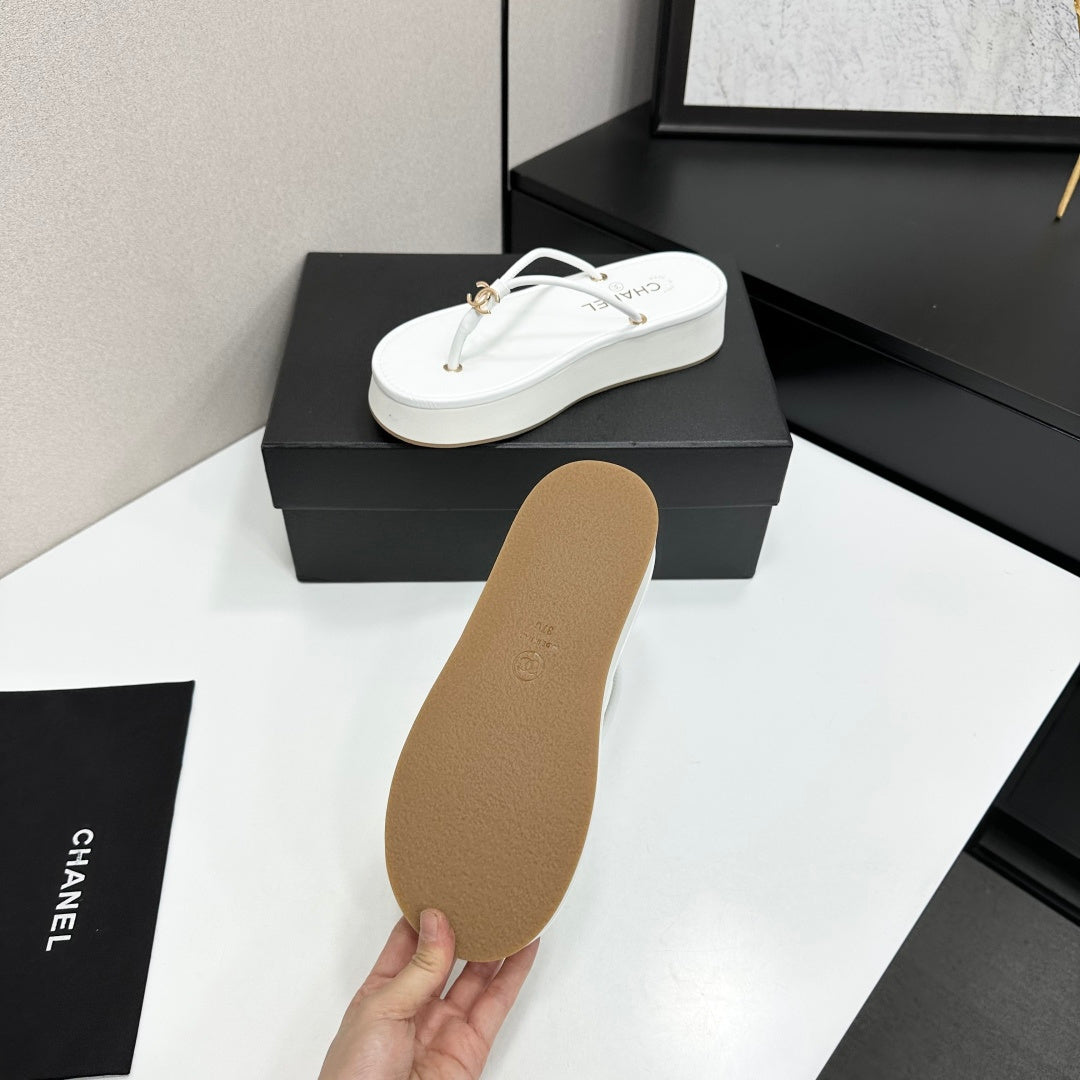 CC 26s Platform Thong Sandals White Lambskin 817608